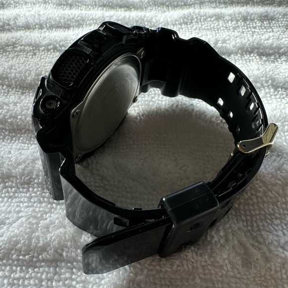 G-SHOCK | MENS CASIO WR20BAR | SHOCK RESIST | DIGITAL WATCH | LARGE | BLACK GOLD - Picture 3 of 7